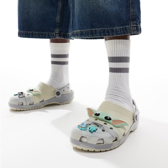 CROCS Other - Crocs x Star Wars Men’s Classic Clogs
